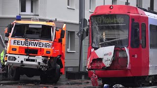 Rüstwagen kollidiert mit Straßenbahn  3 Verletzte in KölnWeidenpesch am 070224  OTöne [upl. by Maurine]