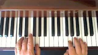 White Christmas  Piano lesson for beginners [upl. by Bahr781]