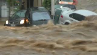 Chuva Forte em Uberlândia arrastou até Carros INSCREVASE no CANAL nortedeminas [upl. by Nauwtna102]