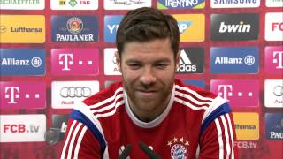 Xabi Alonso DeutschUnterricht mit Thomas Müller und Bastian Schweinsteiger  FC Bayern München [upl. by Navi883]