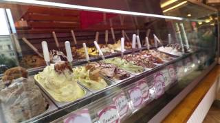 Gelateria Fantasia Gelati  Napoli [upl. by Cletus]