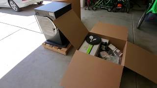 Harvest Right Medium Freeze Dryer unboxing [upl. by Eecyaj813]