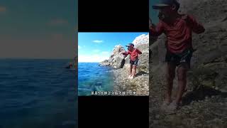 戶外捕魚：小孩哥來到岸邊海釣 釣魚 釣魚的樂趣只有釣魚人懂 原來釣魚才是抖音運動頂流 [upl. by Lefty]