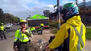 Persecucion Policia de Transito a Motocilista 2 [upl. by Akessej]