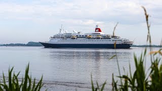 Fred Olsen Cruise Lines Boudicca outbound Hamburg  4KUHD [upl. by Simmons501]