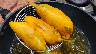 Mirch ke pakode banane ka unique tarika jiska taste munh se na jae  Mirch ke pakode [upl. by Lleirbag]