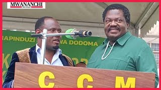 Kiongozi wa Chadema ahamia CCM ataja sababu za kuhama [upl. by Moclam68]