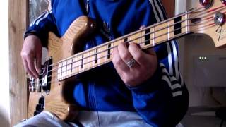 CREATING TRADITIONAL ROCK N ROLL BASSLINES and BLUESRnB LINES ON ELECTRIC BASS [upl. by Blackwell]