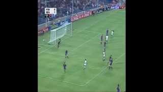 PRIMEIRO GOL DO RONALDINHO GAÚCHO NO BARCELONA [upl. by Nallac989]