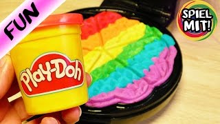 WAFFELEISEN VS PLAY DOH KNETE Experiment  coole REGENBOGEN WAFFEL selber machen [upl. by Min]