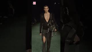 Burberry  FallWinter 202425  London Fashion Week fashion beautiful model runwaymodel [upl. by Eul697]