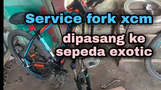 Service fork sr suntour xcm [upl. by Linell]