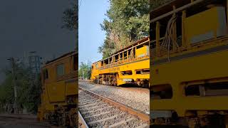 Yellow colour train contraction railway train reels shorts railwaytravel trainjourney [upl. by Anaher]