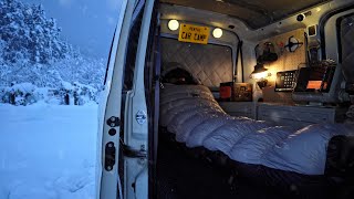 Snow CountryThe longest night in the year Camping alone in a small car [upl. by Enneirdna921]