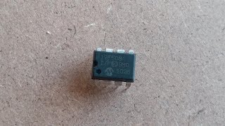 SGeC PIC12F508IP 8Pin 8Bit Flash Microcontroller [upl. by Petua178]