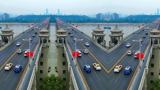 The Wuhan Yangtze River Bridge A Triumph of Engineering and Resilience [upl. by Nirrek696]