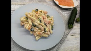 Pasta fredda zucchine e salmone affumicato [upl. by Wylie]