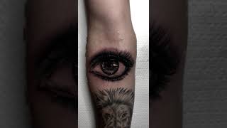 Tatuaggio Realistico occhio Realistic Eye Tattoo [upl. by Arvad358]