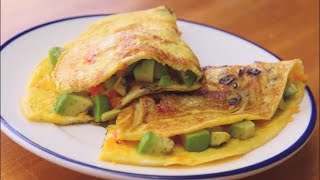 Omletă cu avocado [upl. by Acillegna]