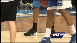 Raw video Willie CauleyStein at Final Four practice [upl. by Lavine]