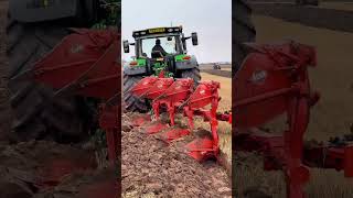 John Deere tractor with a Kuhn plough [upl. by Anirbus306]