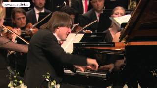 Daniil Trifonov  Chopin  Piano Concerto No 2 [upl. by Erialcyram]