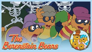 Berenstain Bears Too Much TV Trick or Treat  Ep5 [upl. by Monte]