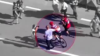 La Vuelta 2017  Vélo de Chris Froome  Moteur ou route en pente [upl. by Arit]