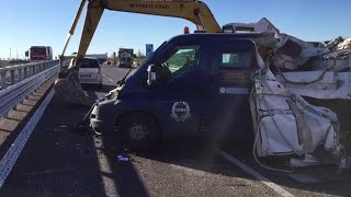 Portavalori assaltato con le ruspe rapina a Melitto in provincia di Bari [upl. by Sivaj834]