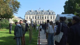 Journées du patrimoine des milliers de visiteurs au palais de lElysée  AFP [upl. by Gaeta403]