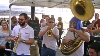 Yabanda à la Foire au Jambon de Bayonne 2016 quotKalashnikovquot [upl. by Chang684]