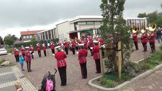 Showharmonie OBK Rhenen aan het inspelen voor Bandparade door Bemmel [upl. by Petr]