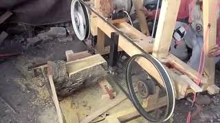 Aserradero casero portátil  Homemade portable bandsaw mill  proyecto en proceso✌ [upl. by Arreit]