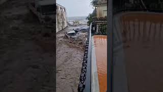 Alluvione tra Giarre Riposto ed Acireale Auto trascinate a mare dalla furia dellacqua [upl. by Aicirtap724]