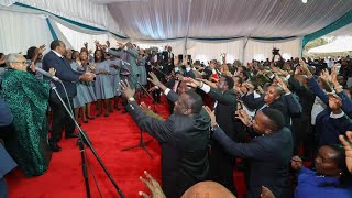 Watch President Uhuru Kenyatta dancing to Uhuru Hoyee song by State House choir elections2022 [upl. by Cha]