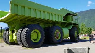 BIGGEST TRUCK IN THE WORLD  TITAN 3319 [upl. by Nhabois]