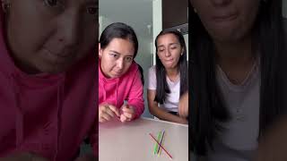 Jugando palitos chinos con Mónica 🥢🥢🥢 pt7 shortvideos viralvideos humor bromas [upl. by Ricker]