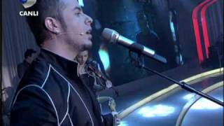 Emre Aydın  Afili Yalnızlık BeyazShow 2010 [upl. by Nahtnahoj502]