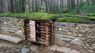 Building SECRET UNDERGROUND WOOD BUNKER amp WARM SURVIVAL SHELTER in The Forest [upl. by Melnick]