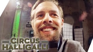 Circus HalliGalli Aushalten Nicht lachen Vol2 Teil 1  ProSieben [upl. by Bert87]