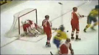 Ung och kaxig Peter Forsberg VM 1992 [upl. by Ahsykal]