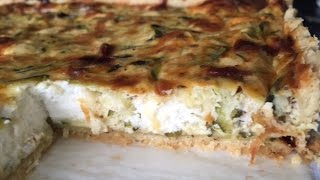 أسهل كيش بالجبن و القرع الأخضرQuiche au fromage et courgette [upl. by Jovi]