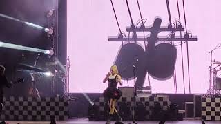 Gwen Stefani  Spiderwebs Live 2023 4K [upl. by Sualkcin89]