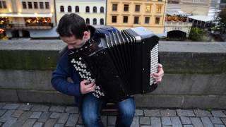 Accordionist playing Linverno Vivaldi in Prague [upl. by Dowlen917]