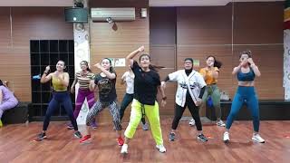 Daddy Yankee  MÉTELE AL PERREO  meteo laparyo zumba  Bella Vamp Choreography  Dance  Workout [upl. by Uaeb]