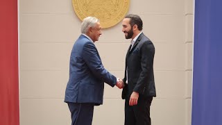 Ceremonia oficial de bienvenida a la Casa Presidencial de El Salvador [upl. by Hamer]