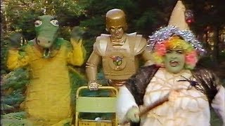 Grotbags Susan Maughan and Carl Wayne Goin Places [upl. by Ardnek450]