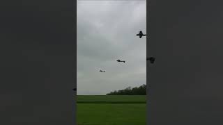 Aerobatic Planes Flying Upside Down in Formation [upl. by Elehcar666]