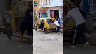 El taxi 🚕 desbaratado 2 😂🚕 funny comedy bromas prank humor [upl. by Dunning258]