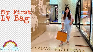 Louis Vuitton Boulogne 2022  Unboxing Reviews amp What fits [upl. by Guinn]